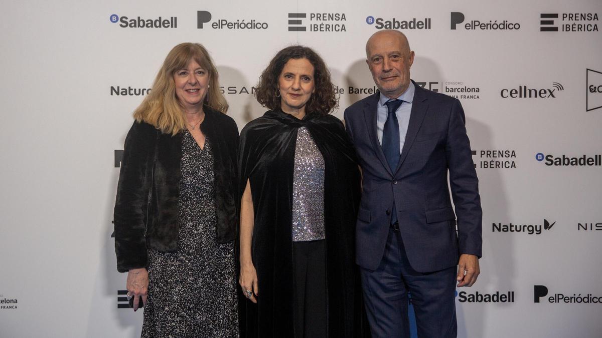 Núria Ceriola, secretaria de Presidencia de Prensa Ibérica, Gemma Martínez, directora adjunta de El Periódico, y Fèlix Noguera, director general de Prensa Ibérica