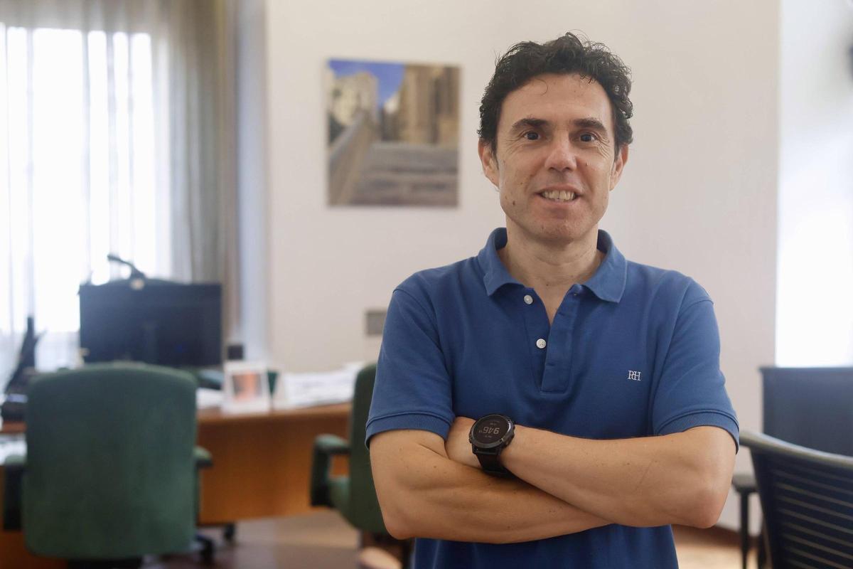 Joanma Miguel en su despacho del Ayuntamiento de Llíria.