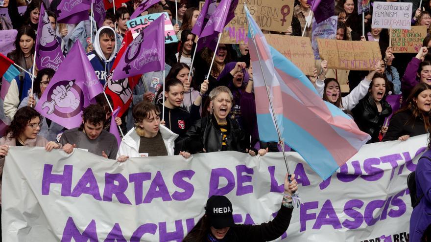 La celebración del 8M en Oviedo: Un canto a la educación en igualdad