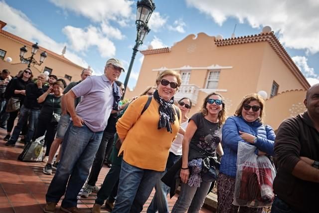 Degustación de Chicharros y Mojos en el Mercado