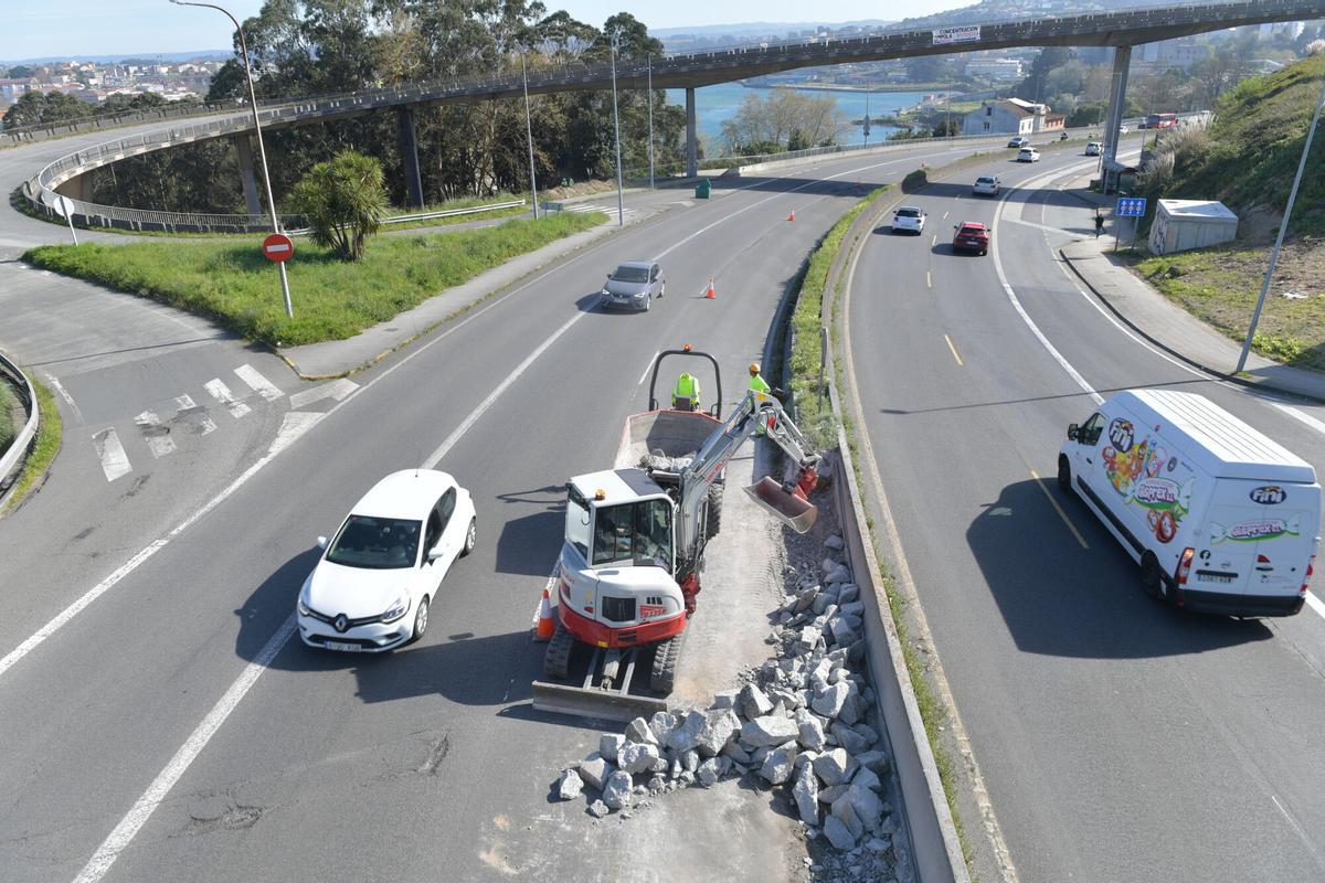 La Xunta inicia las tareas para derribar la infraestructura como parte del nuevo plan de accesos al Hospital de A Coruña La Xunta inicia las tareas para derribar la infraestructura como parte del nuevo plan de accesos al Hospital de A Coruña