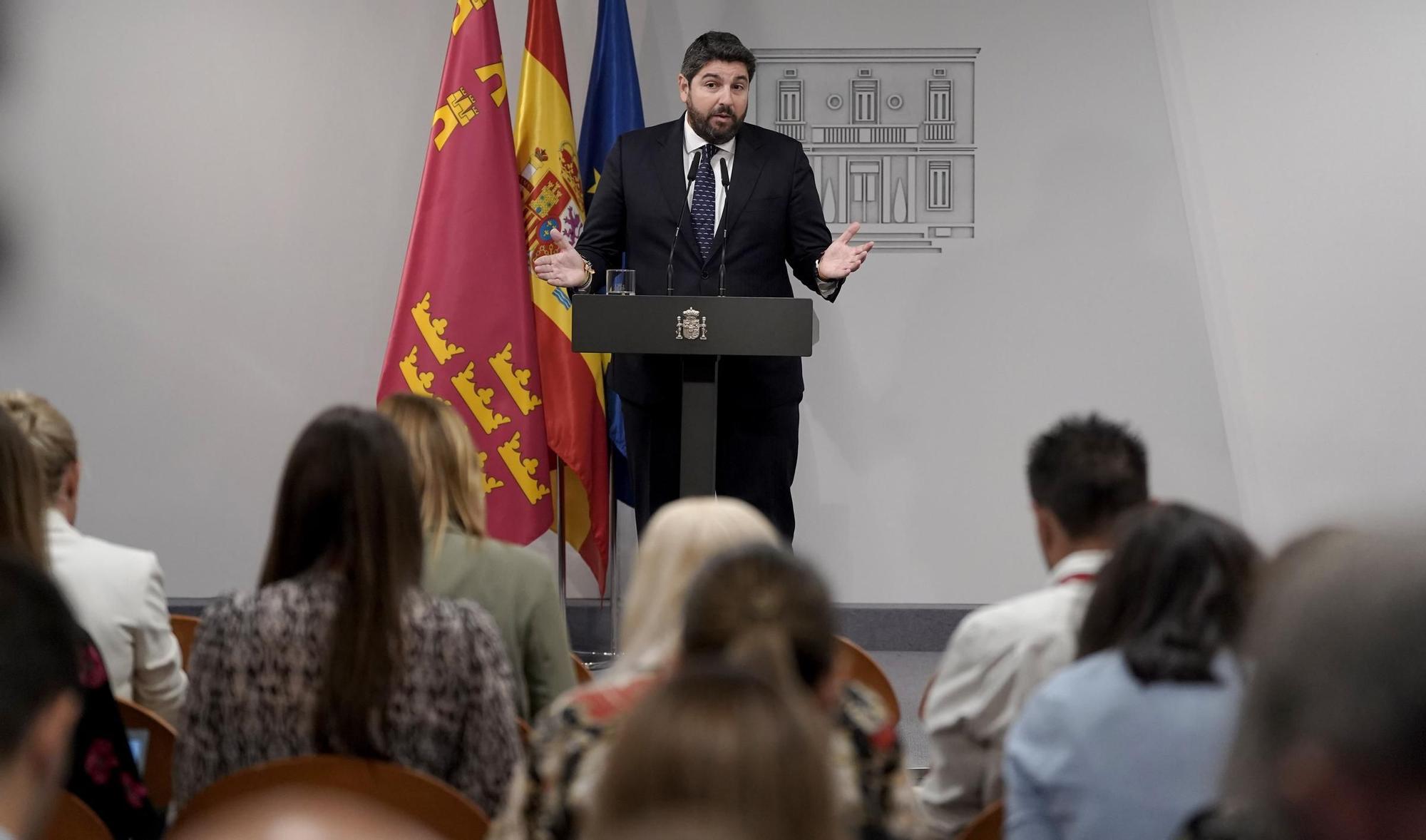 Pedro Sánchez y López Miras durante la reunión que han mantenido en Moncloa.