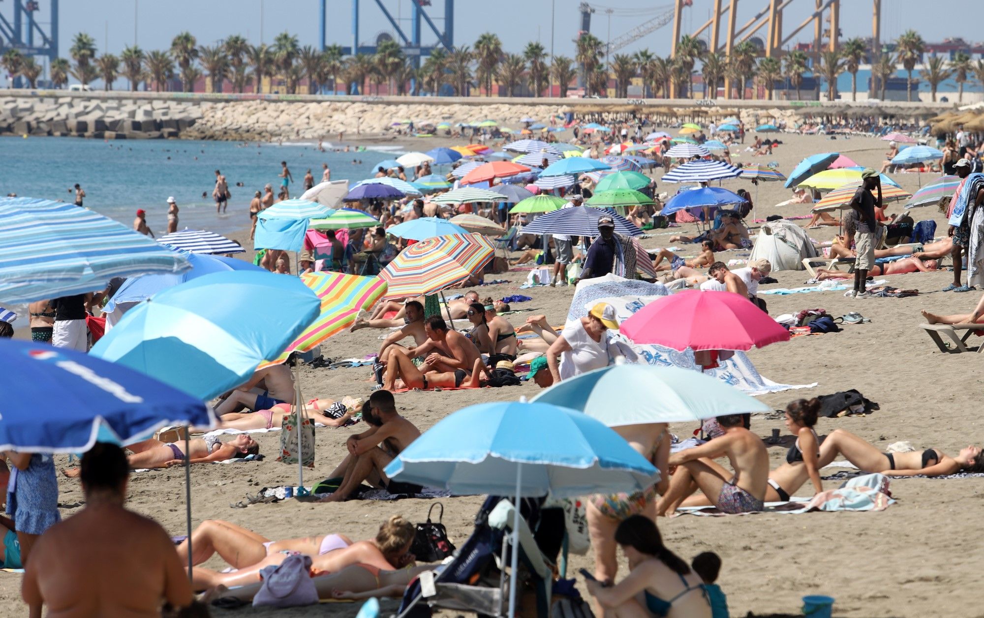 Málaga estrena el mes de agosto en la playa