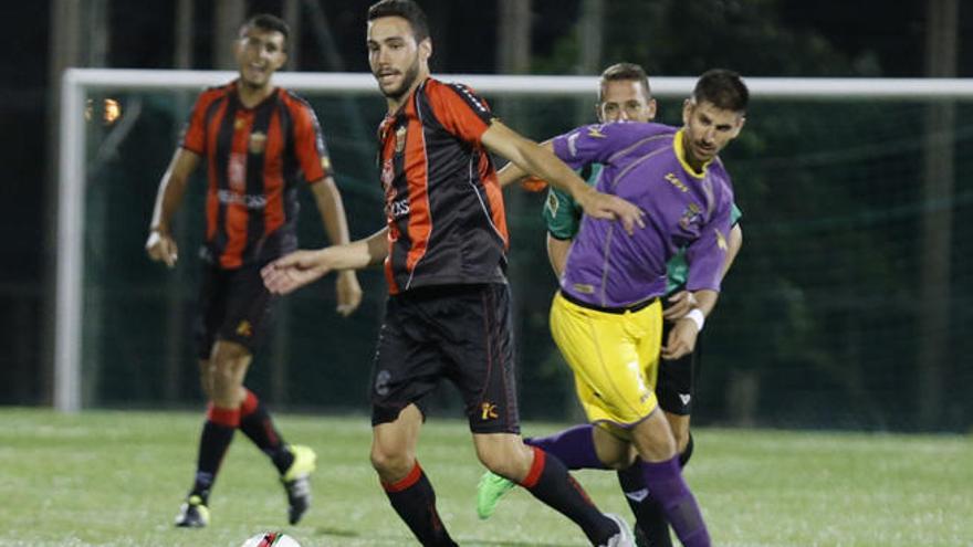 Imagen del Unión Viera-UD Telde, disputado anoche en el campo Alfonso Silva.