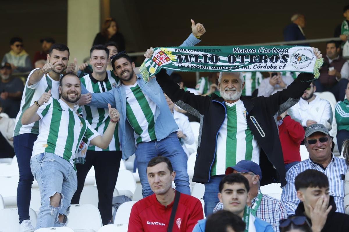 Córdoba CF-Elche, las imágenes de la afición en El Arcángel Córdoba CF-Elche, las imágenes de la afición en El Arcángel