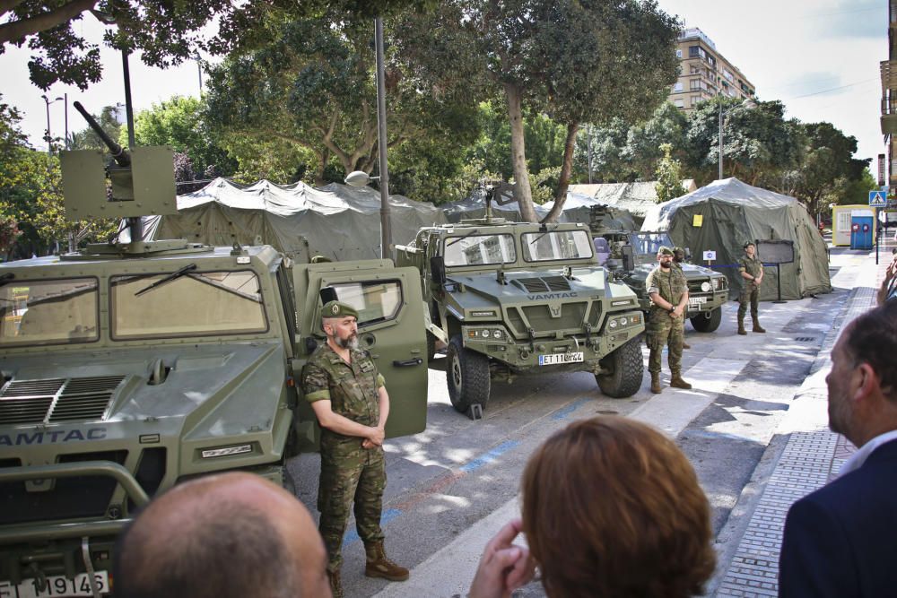 Exposición de vehículos y material militar en Orih