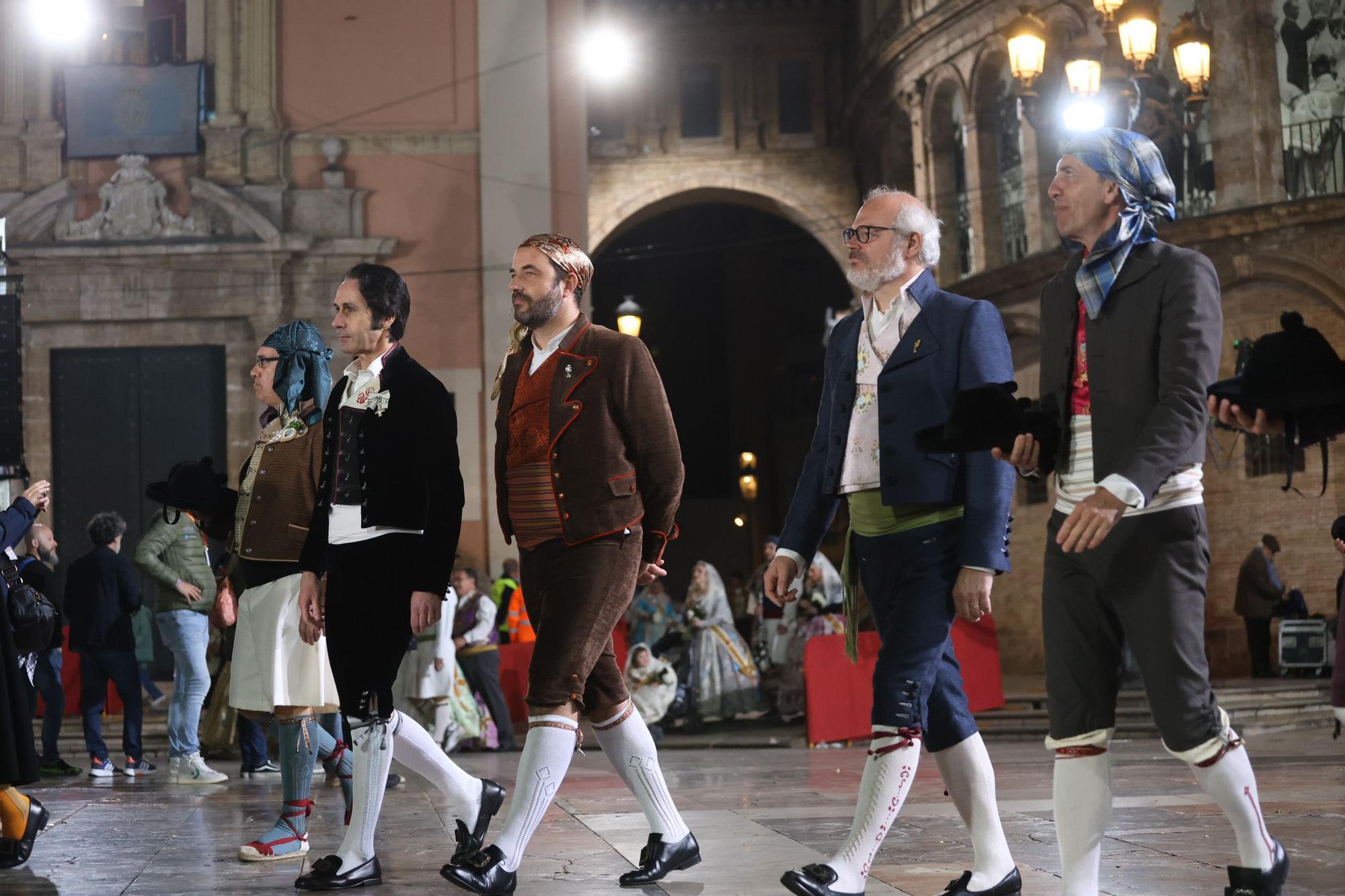 Búscate en el primer día de la Ofrenda en la calle San Vicente entre las 23 y las 24 horas