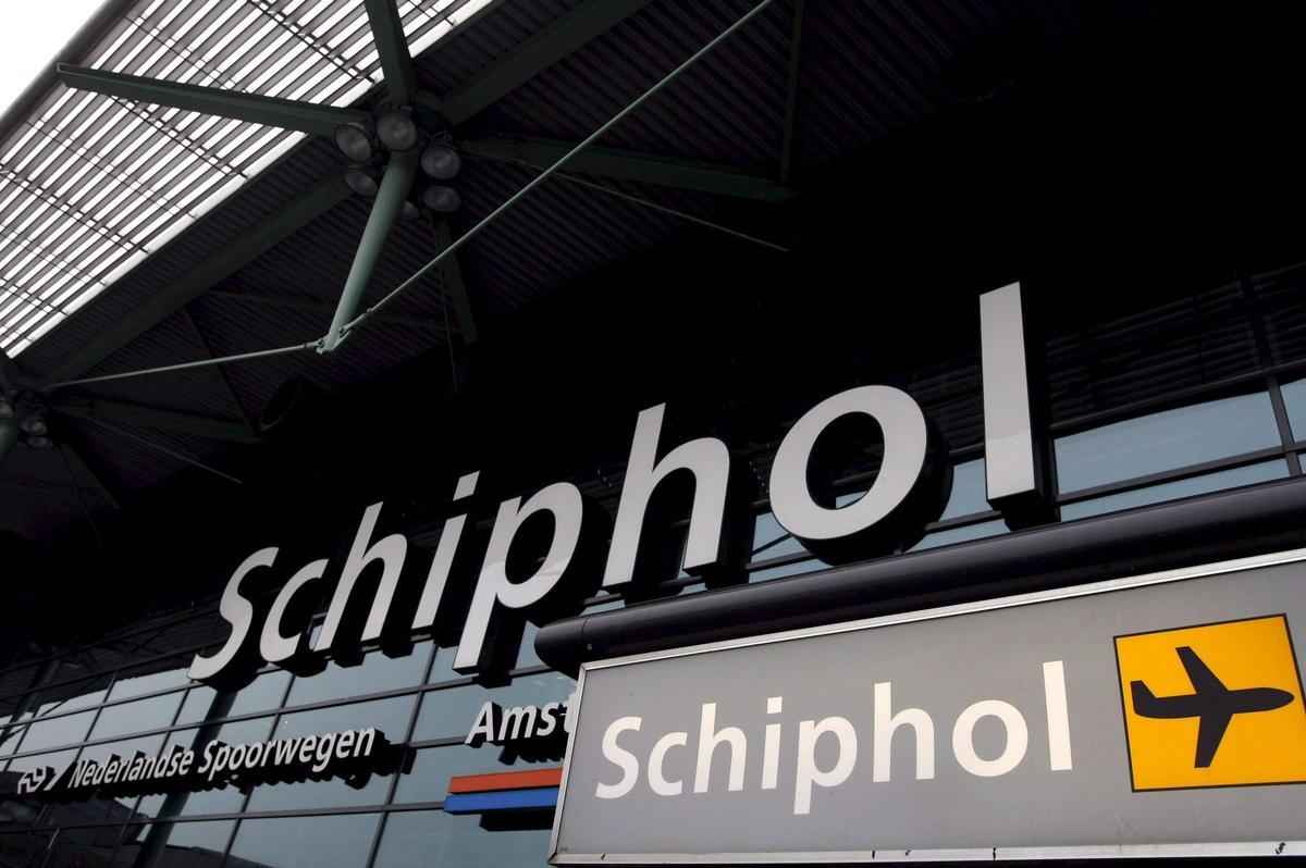 Entrada de la terminal del aeropuerto de Schipol