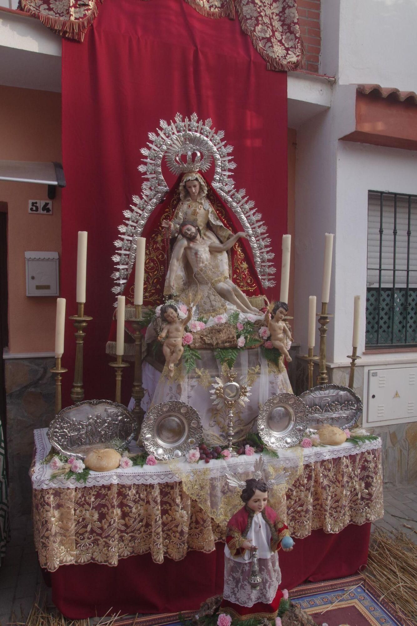 Imágenes de la procesión del Corpus, en Pedregalejo