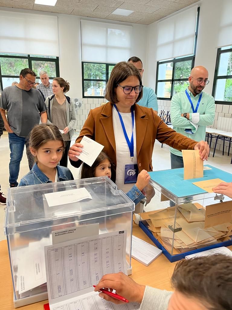 Laura Sáez, al acudir el domingo a votar.