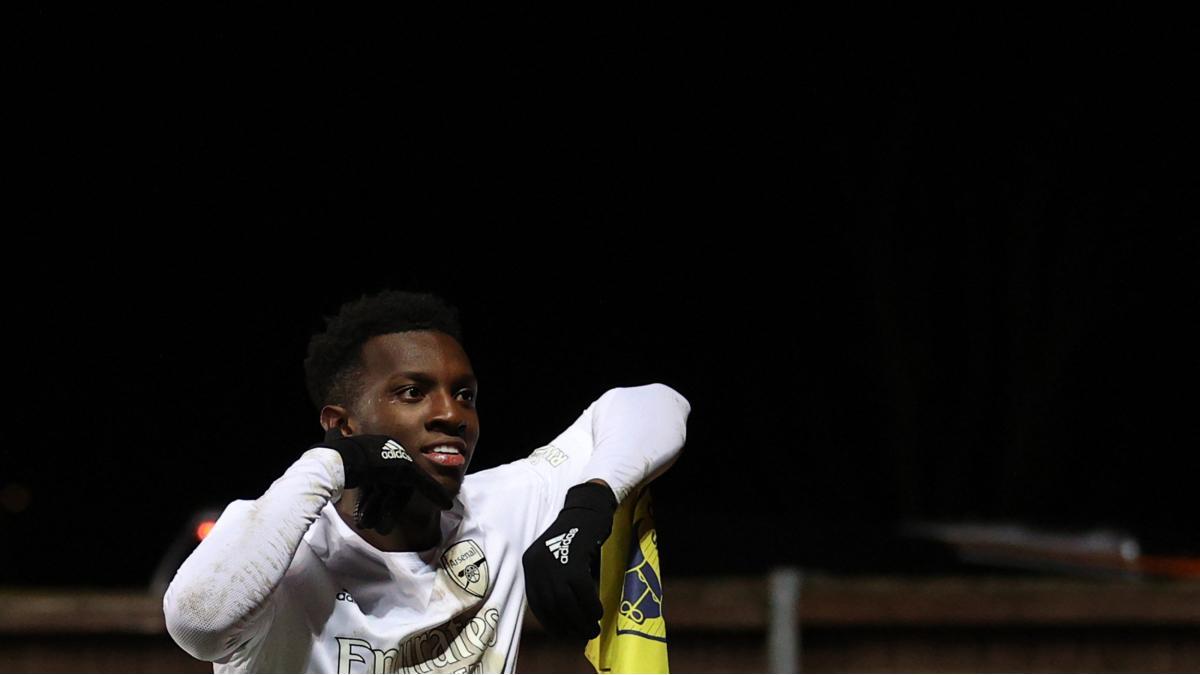 Nketiah se exhibió con un doblete ante el Oxford United en la FA Cup