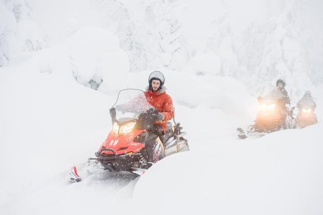 Los safaris en moto de nieve cuentan con guía y son muy diversos, dependiendo de la dificultad e intereses. 