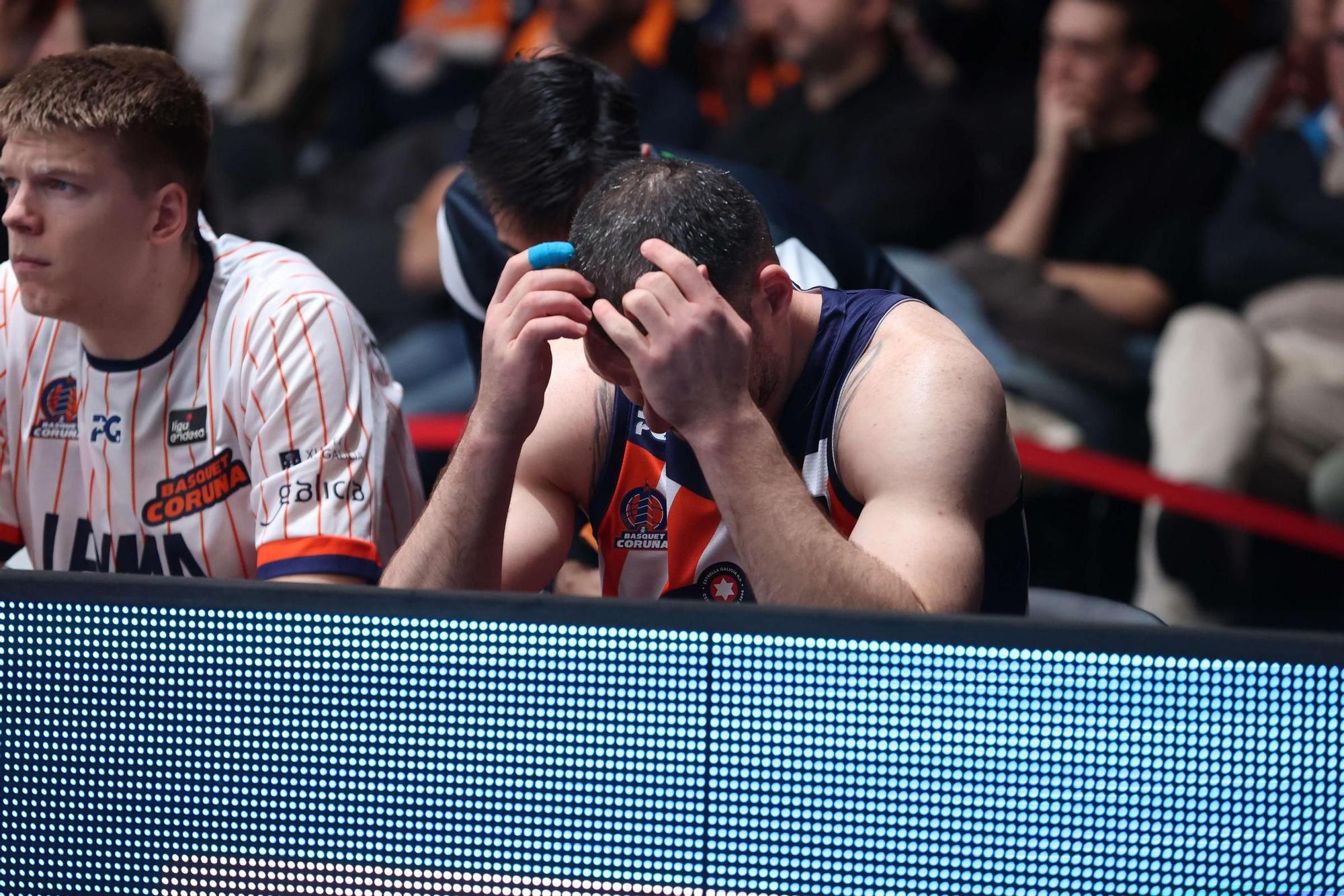 El Coliseum de A Coruña vivió su primer derbi de baloncesto