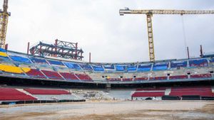S’aixeca la tercera graderia del nou Camp Nou