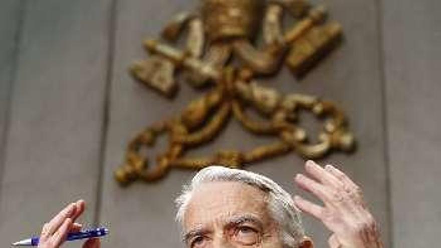 El portavoz de la Santa Sede, Lombardi, dejará la dirección de Radio Vaticana en marzo