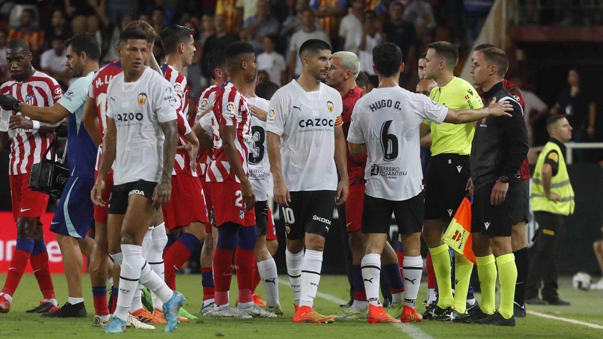 Polémica en el Valencia - Atlético