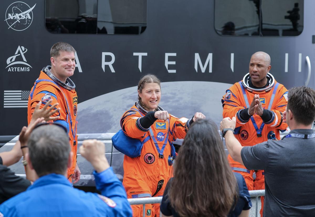 Las imágenes del lanzamiento de la misión Artemis II hacia la Luna.