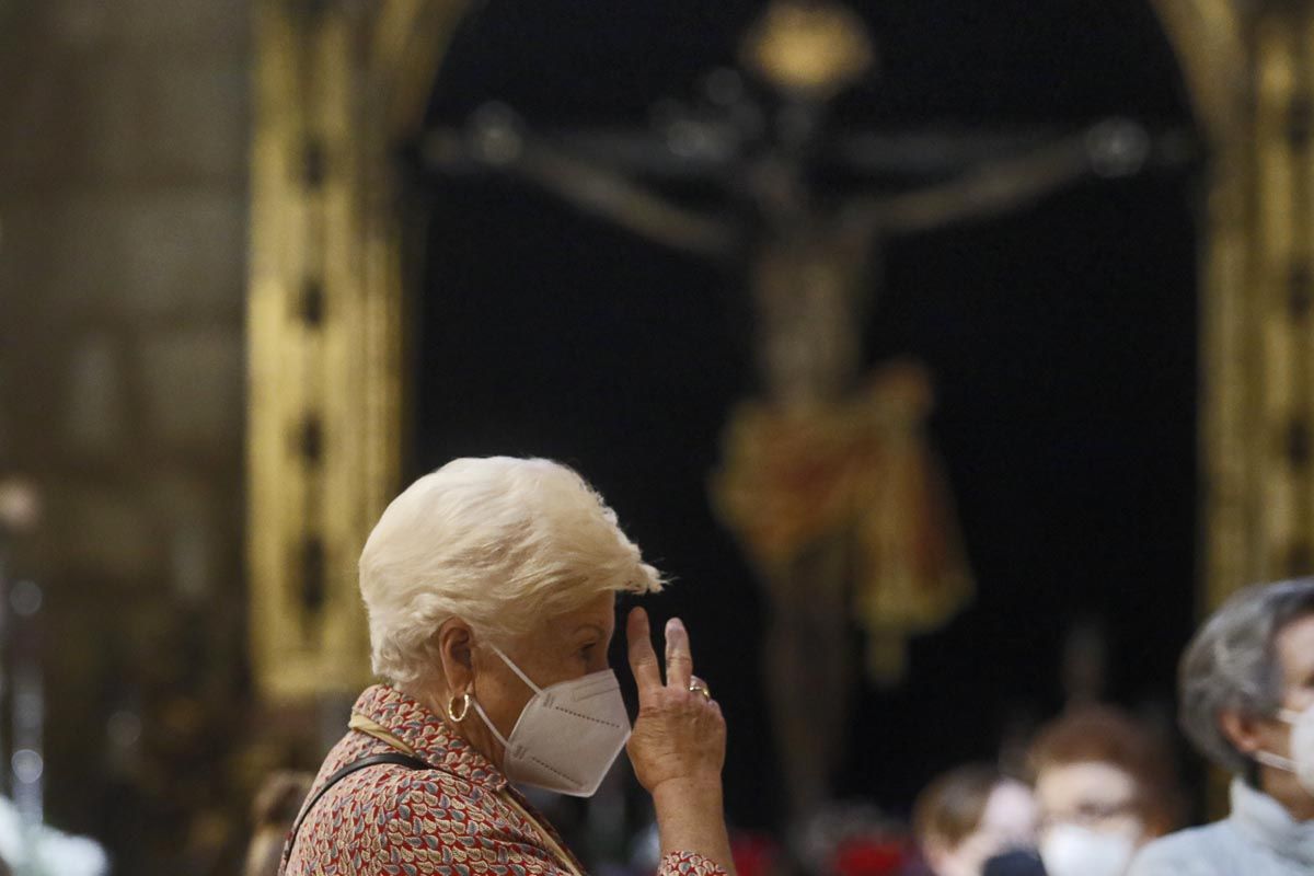 Martes y trece en San Lorenzo, colas para visitar a la Virgen de los Remedios