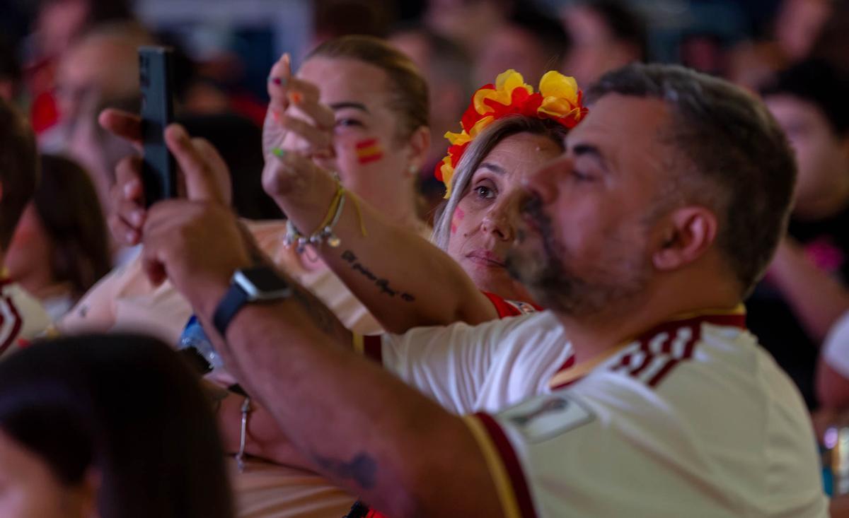 Alicante vibra con "La Roja"