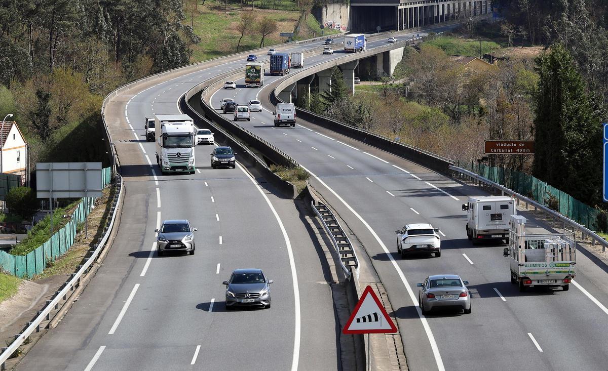 Tramo de la Autopista del Atlántico a su paso por Candeán, en Vigo