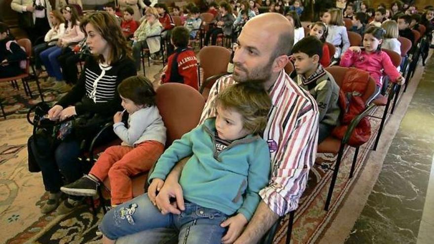 Escolares de toda Asturias reivindican el derecho a una educación temprana en el mundo