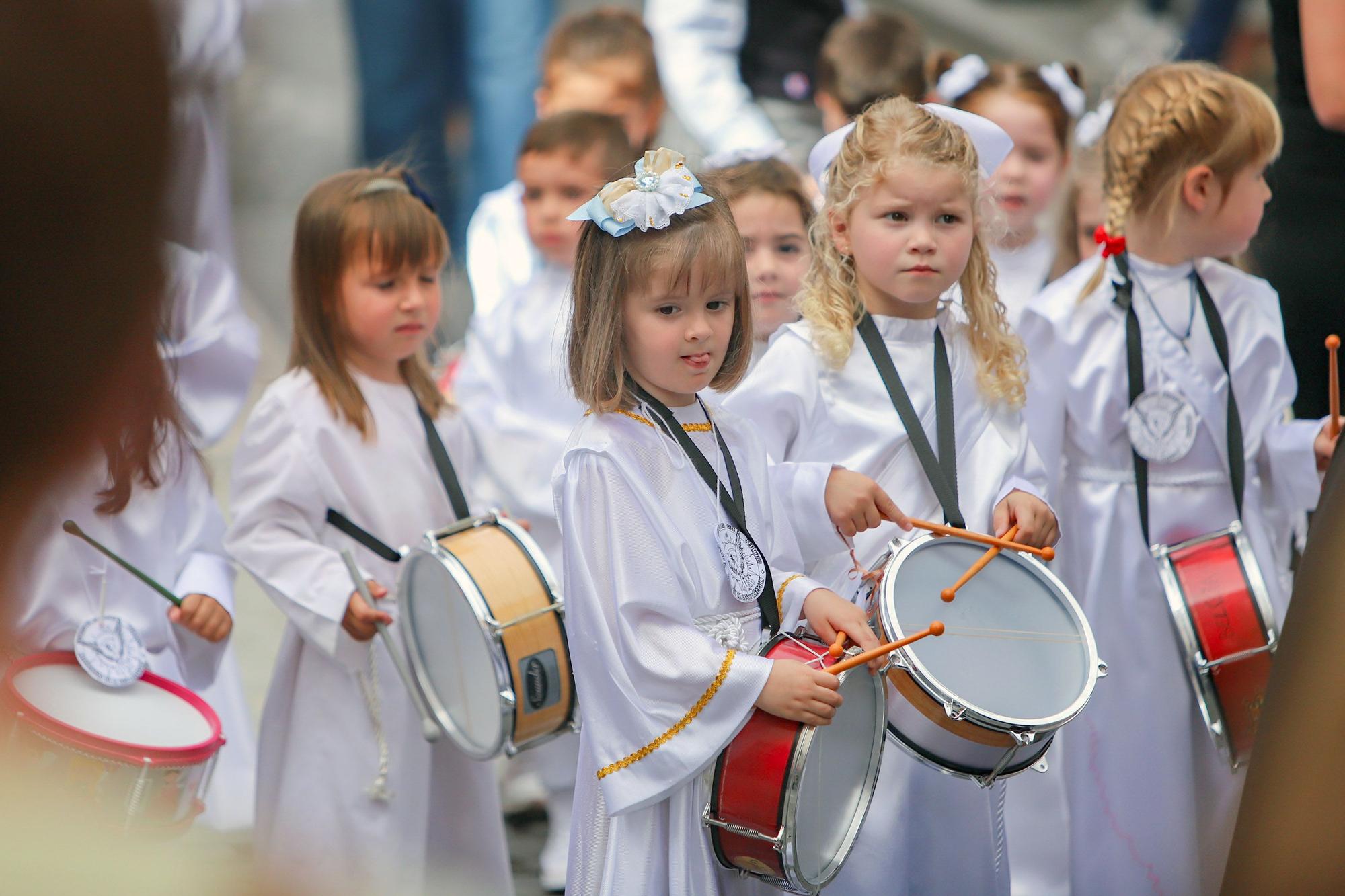 Procesión infantil del Santo entierro y Resurrección Colegio Oratorio Festivo de Orihuela