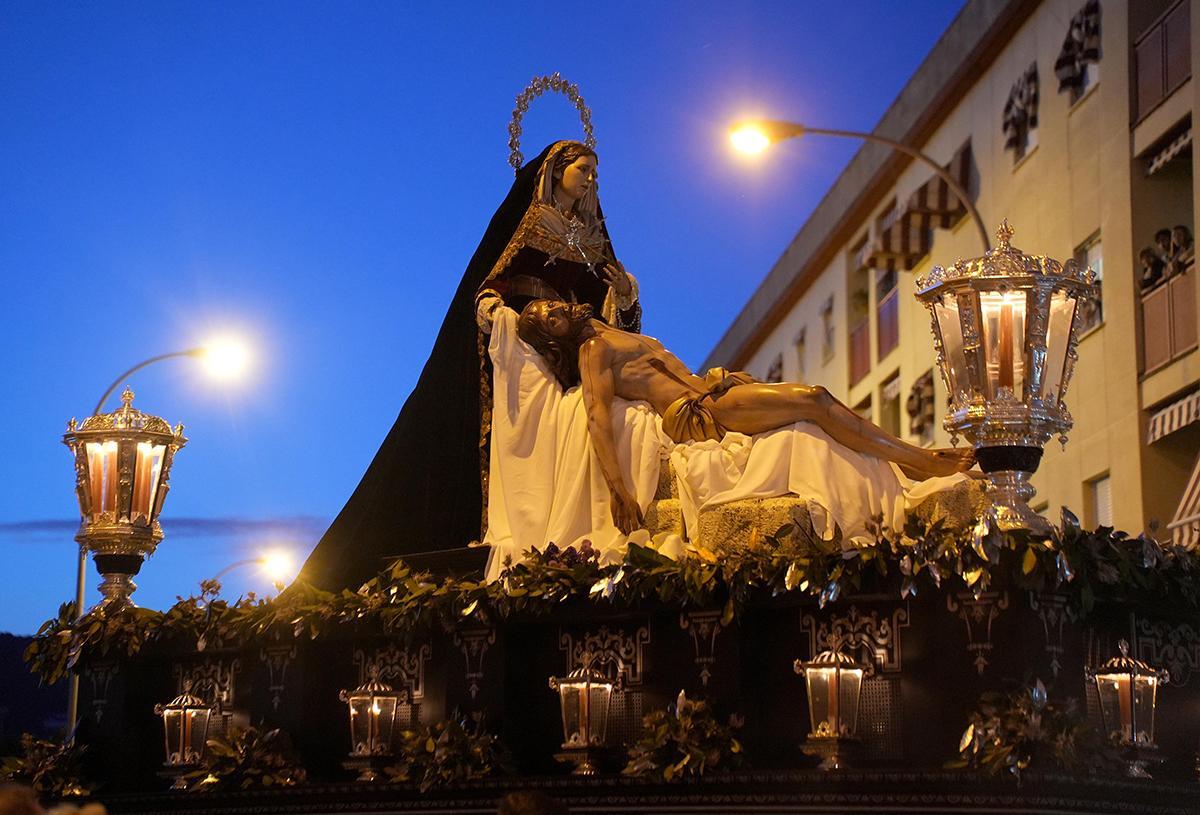 La salida del Traslado al Sepulcro, en imágenes