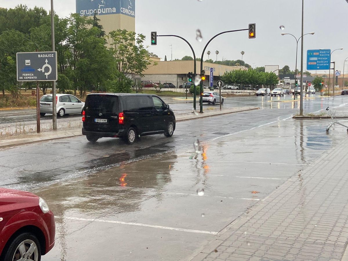 Lluvia en el polígono de Los Pedroches.