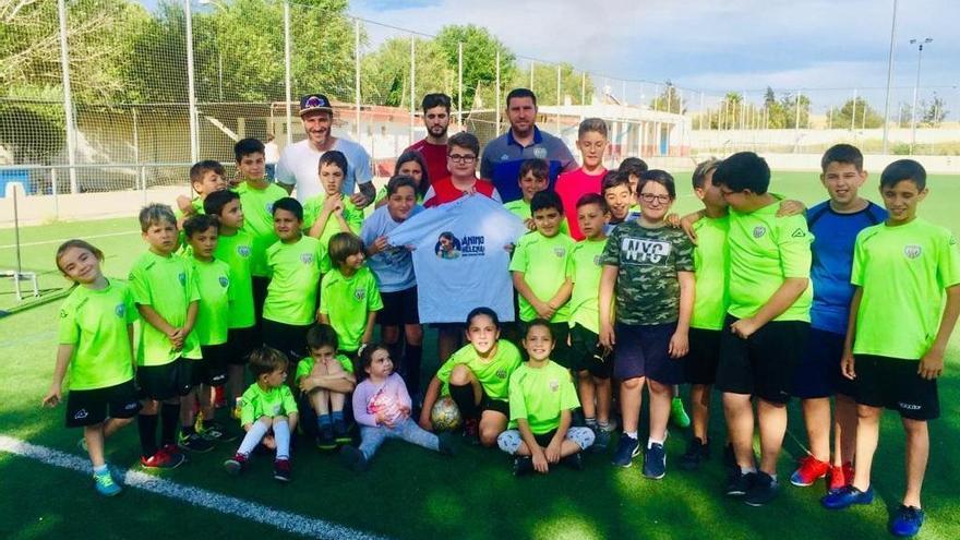 Piovaccari se une a un mensaje solidario de la escuela Kurtuba