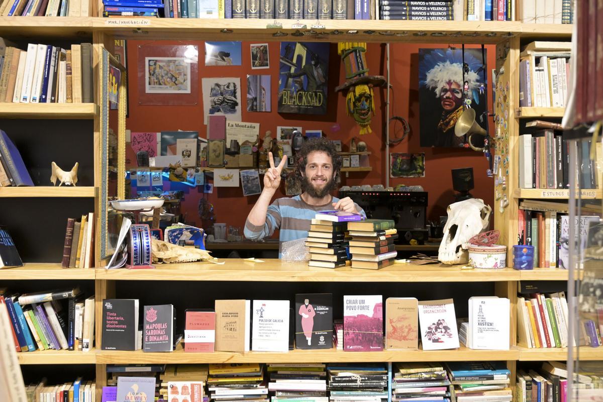 Daniel Blasco en uno de los rincones de A Tobeira.