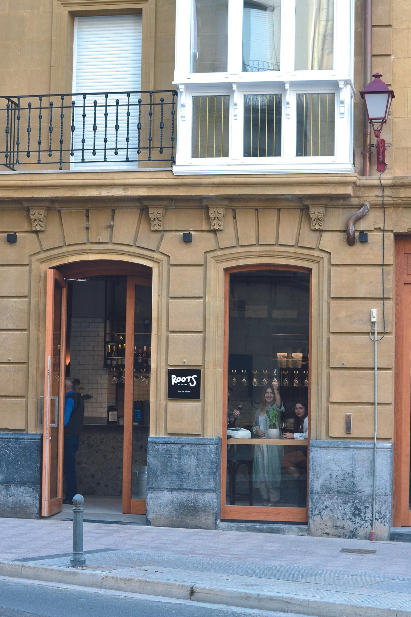 Imagen del exterior de Roots Salvaje.
