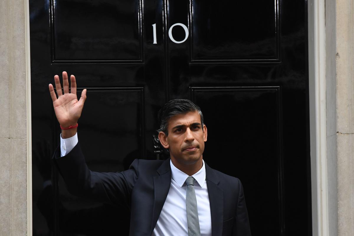 Rishi Sunak ya es el nuevo primer ministro británico