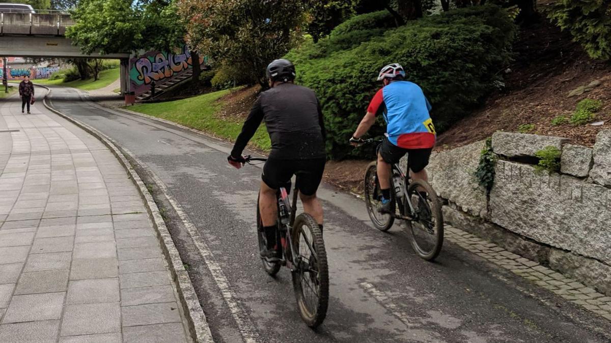 BICICLETAS ARTEIXO: El servicio de bicis de Arteixo se demora al no haber  empresas interesadas en crearlo