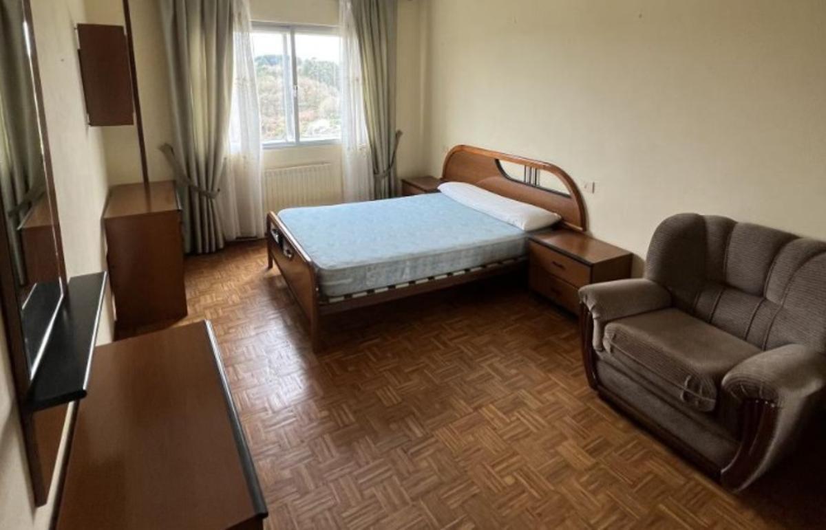 Piso de 4 dormitorios en venta en Lugo.