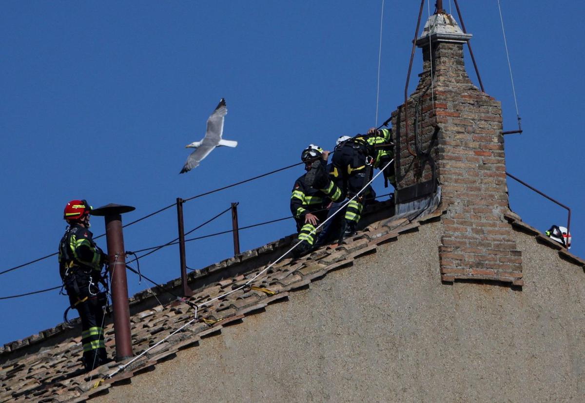 La successió de Francesc dispara la inquietud per les finances del Vaticà La successió de Francesc dispara la inquietud per les finances del Vaticà