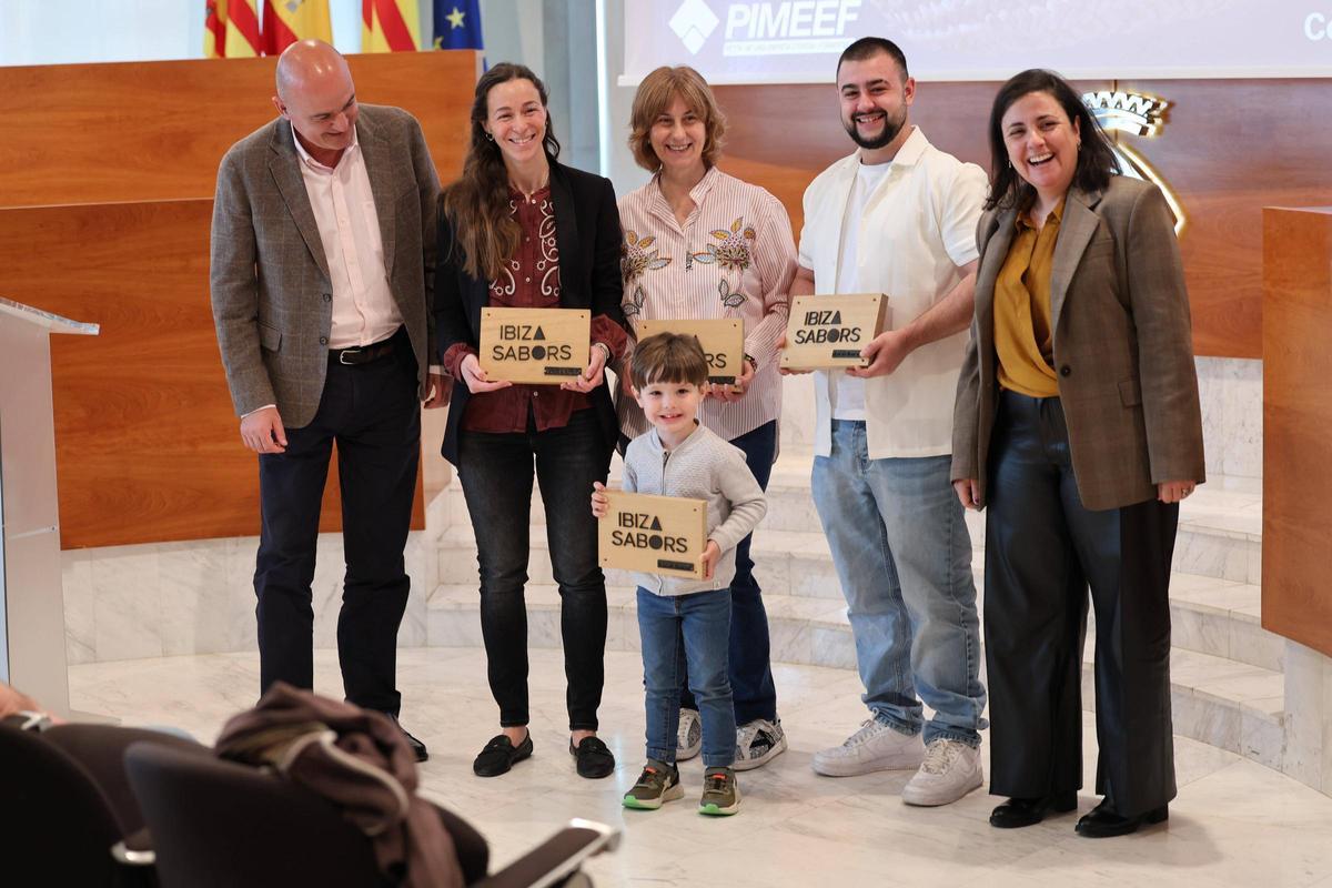 Todas las imagenes del acto de entrega de reconocimientos y distinciones de 'Ibiza Sabors 2026'