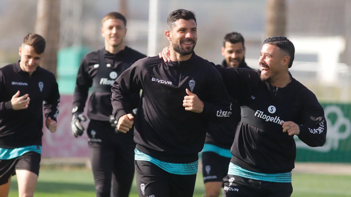 Willy y Viedma sonríen en el entrenamiento del sábado, último antes del partido frente al Mensajero.