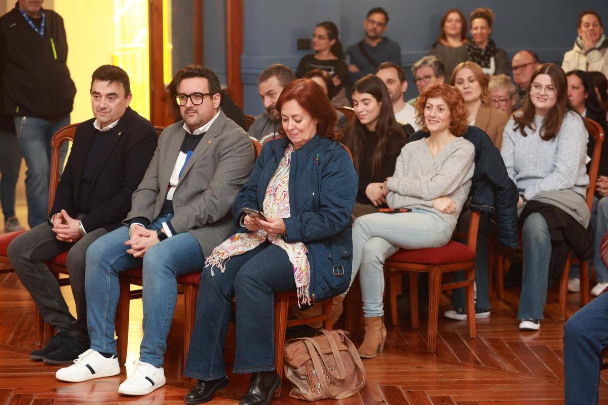 Las imágenes de la entrega en Vila-real de los premios a los relatos juveniles de Castelló Negre