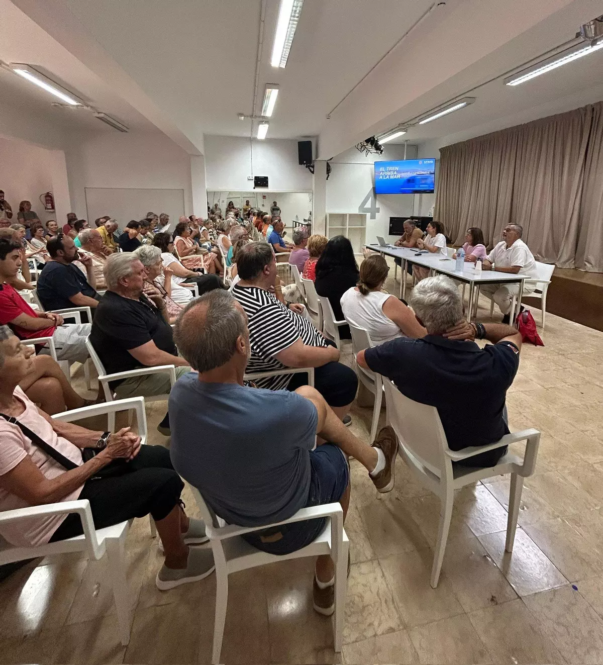 Tensión en una reunión sobre el tren de Alcúdia: "Ya estamos más que saturados, seremos como Sóller"