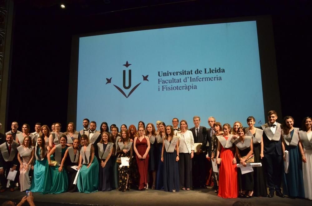 Acte de graduació dels primers infermers de la UdL a Igualada