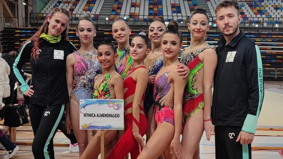 Representantes del Gimnástico Almendralejo en el torneo de Guadalajara.