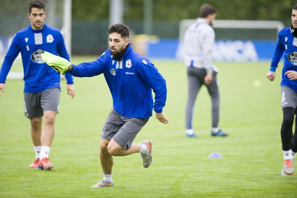 Tareas en espacio reducido y una serie de partidos tácticos centraron el entrenamiento de este miércoles.