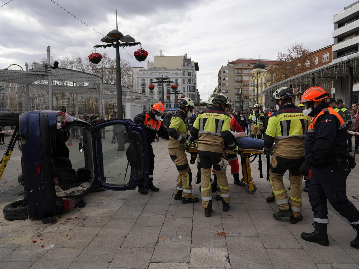 Simulacro de accidente en La Marina