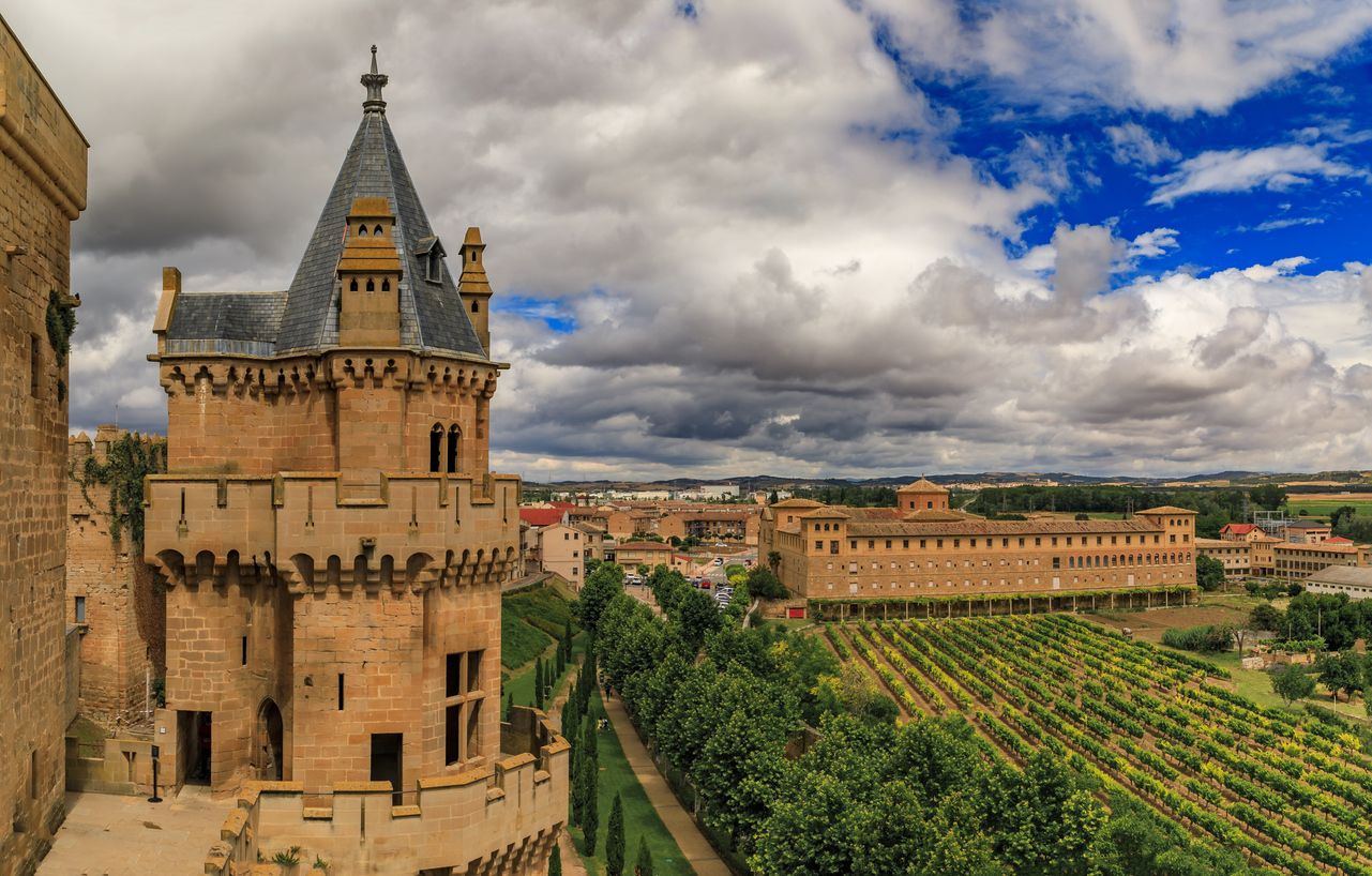 El palacio fue la Residencia de la Corte de Navarra a partir de la llegada de Carlos III el Noble