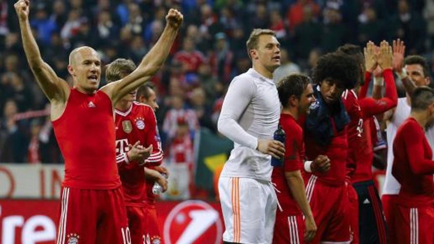 Los jugadores del Bayern celebran el pase a semifinales.