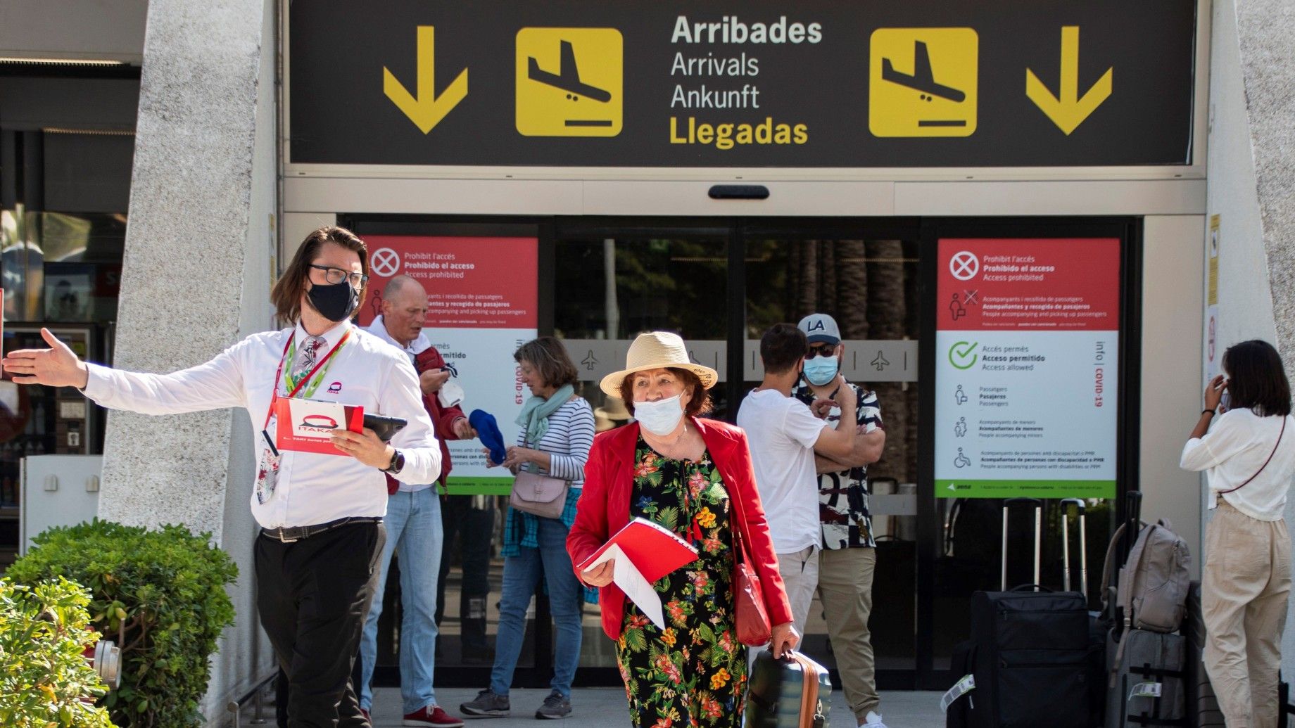 Pasajeros llegando al Aeropuerto de Son San Joan de Palma de Mallorca, el pasado día 13.
