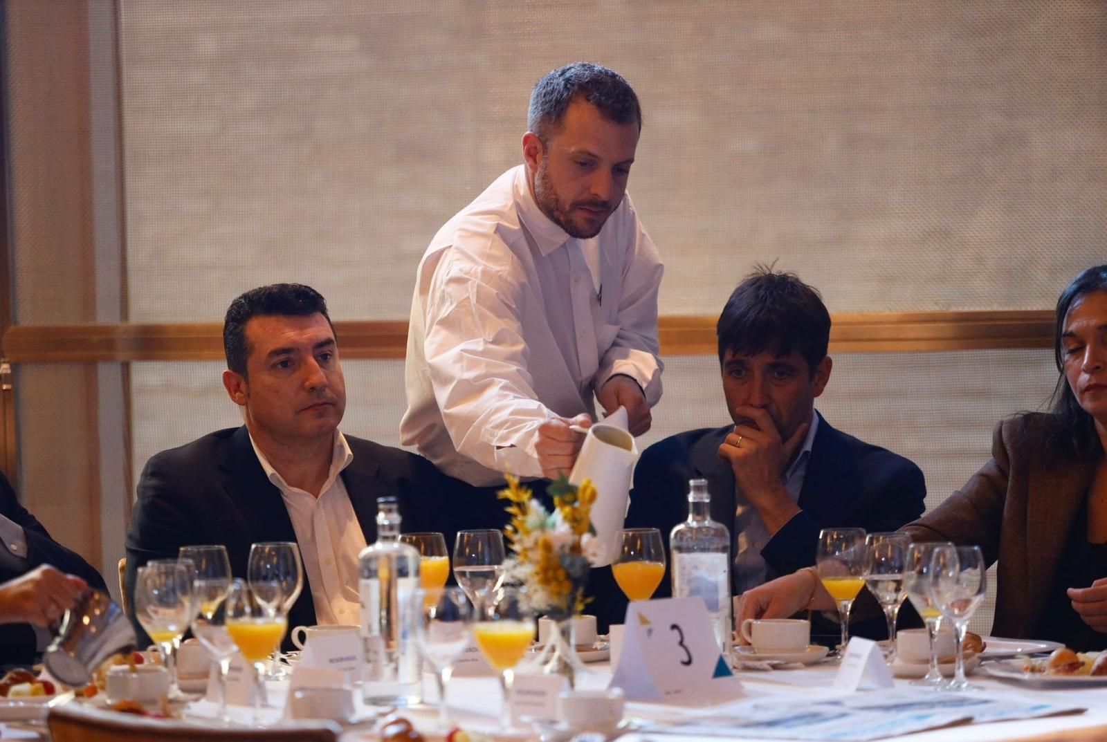 Natalia Chueca, en los Desayunos-Coloquios de EL PERIÓDICO DE ARAGÓN