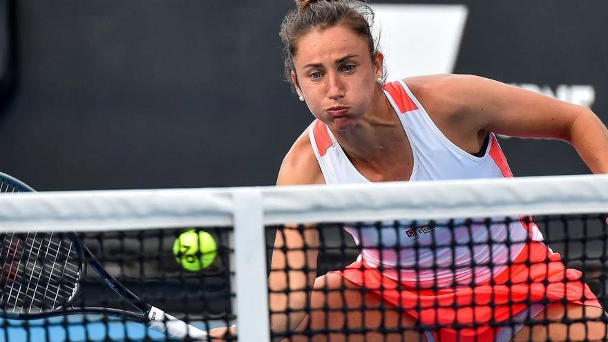 Sara Sorribes lidera a la Armada tras las renuncias de Muguruza y Badosa a las Finales de la Copa Billie Jean King