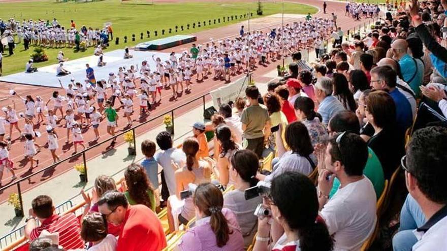 Las escuelas deportivas de Badajoz crecen en niños, instalaciones y monitores