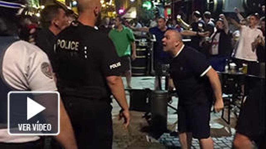 &#039;Hooligans&#039; ingleses protagonizan graves altercados en Marsella